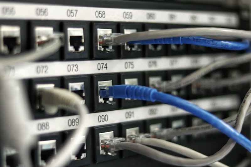 Instalasi Jaringan Kabel UTP & Manajemen Switch